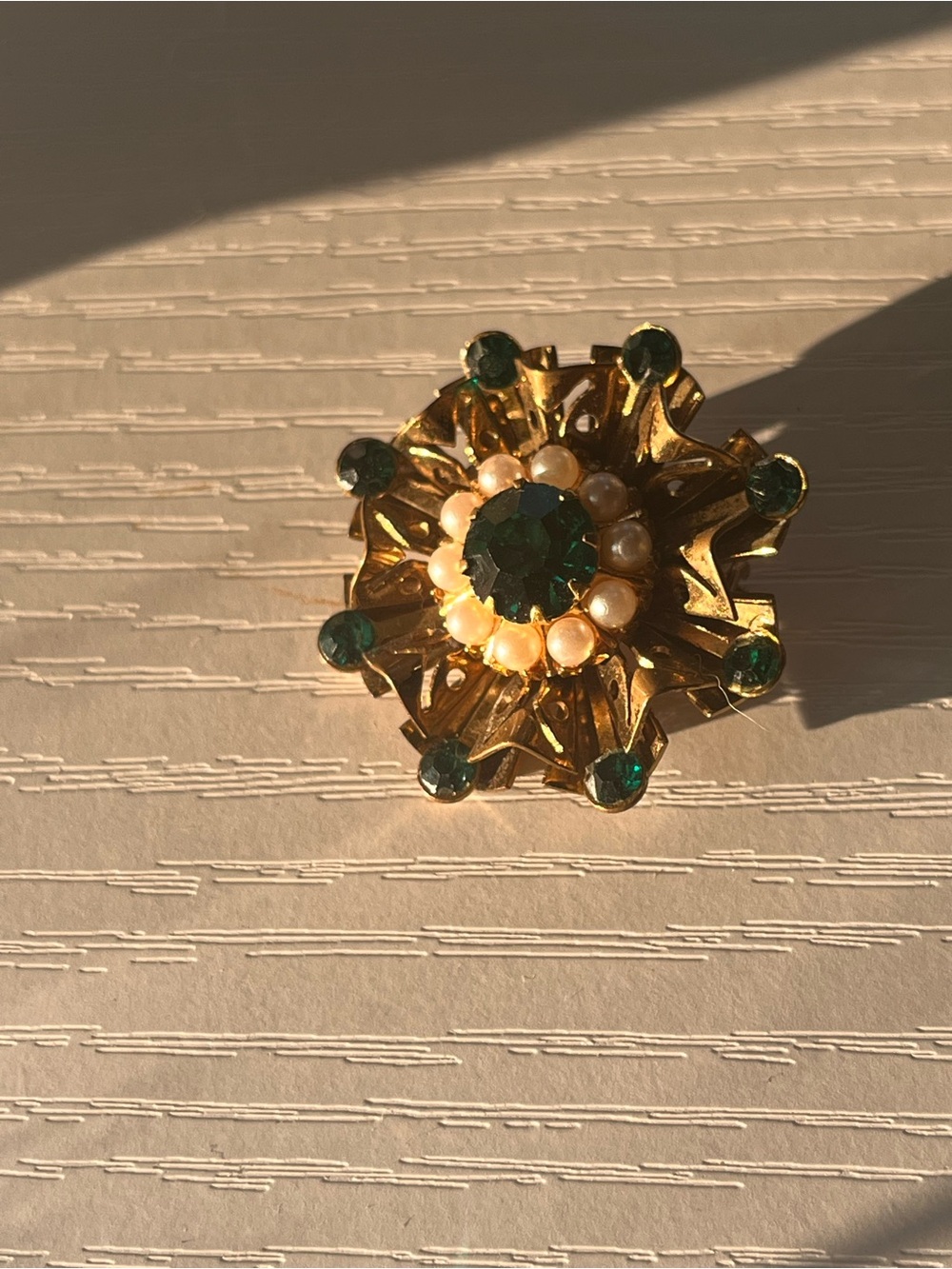 Gold-Tone Brooch with Emerald Green Stones and Pearls